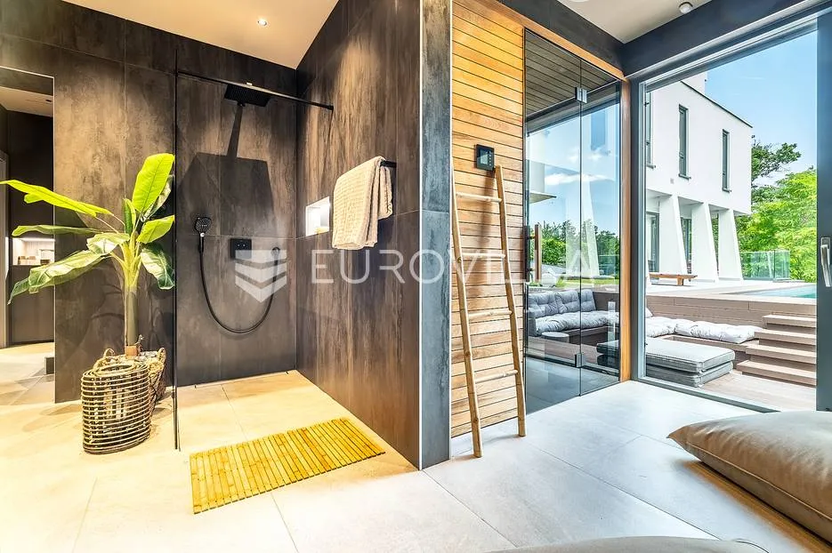 zagreb, jelenovac luksuzan četverosobni stan 180 m² sa vrtom 150 m² - slika 12
