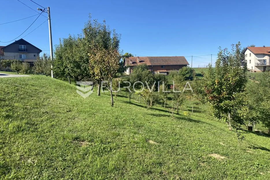 beretinec, zemljište okruženo zelenilom površine 1245 m² - slika 3
