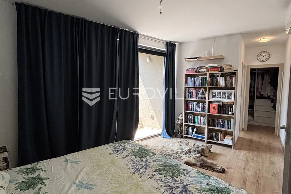 medulin, pješčana uvala, ekskluzivan penthouse prvi red do mora - slika 55