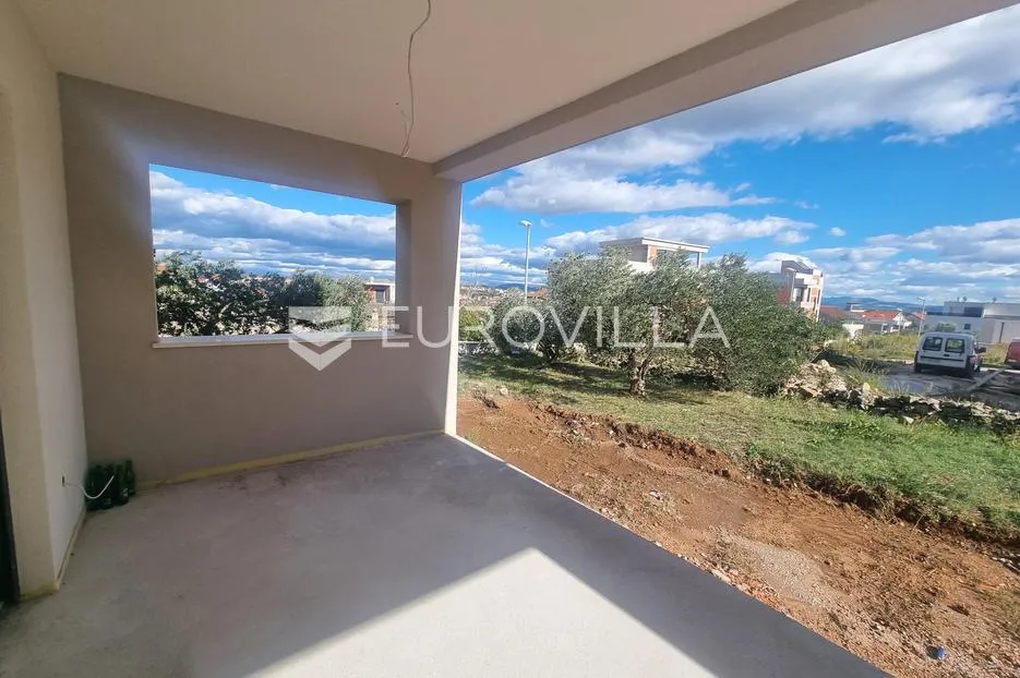 vodice, moderna kuća s bazenom, 190,58 m² - slika 35