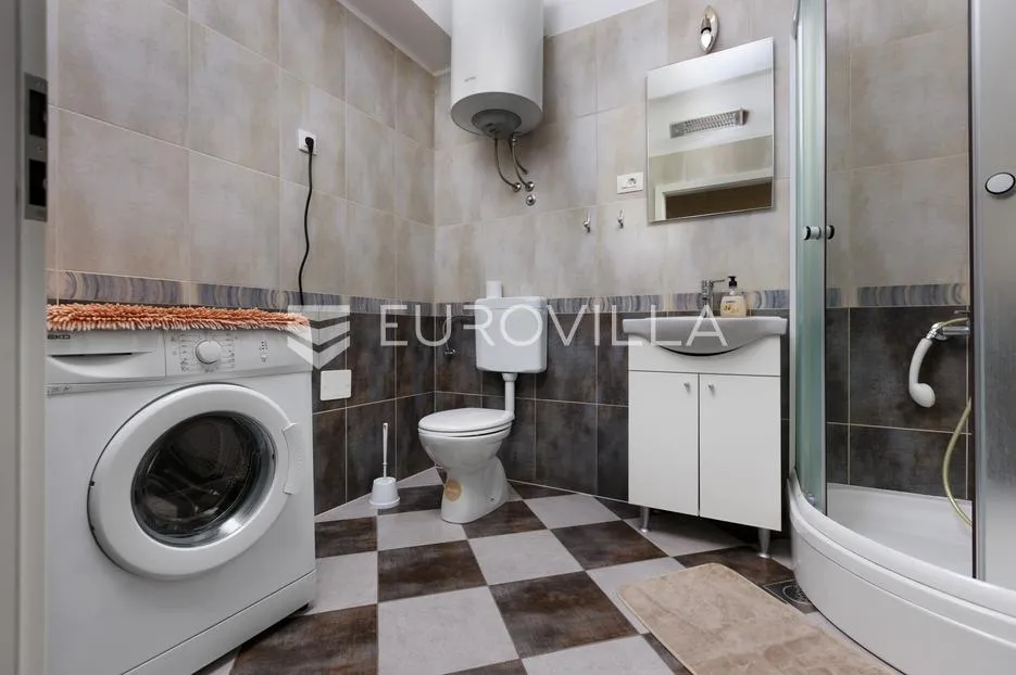 kastav, brestovice, dvosoban stan 110 m² s 2 kupaonice i 2 terase - slika 7