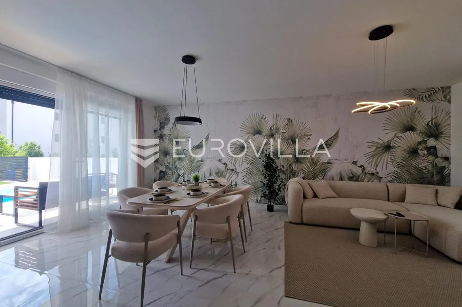 vir, predivna moderna vila s bazenom u centru mjesta, vrhunska lokacija, 450 m od mora - slika 18
