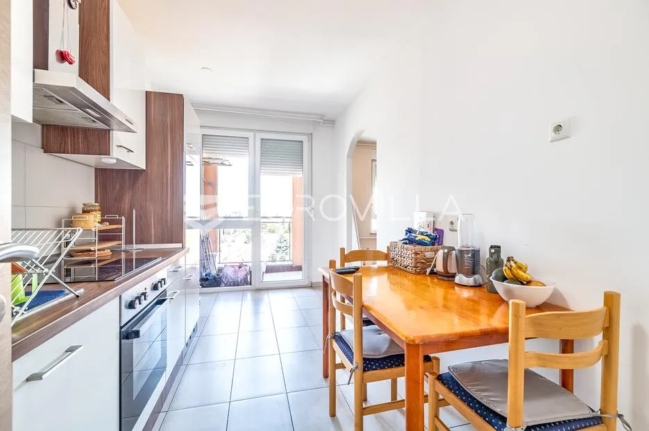 zagreb, trešnjevka, uređen trosoban stan s garažnim mjestom, 78,64 m² - slika 3