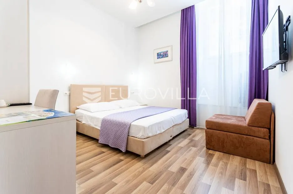 šibenik, jedinstveni četverosobni stan u samom centru - slika 14