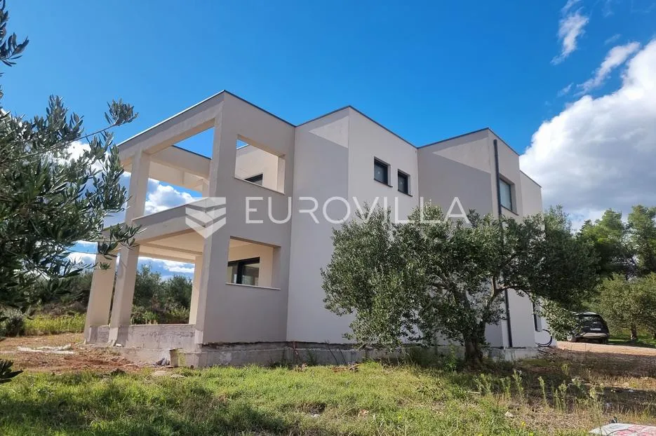 vodice, moderna kuća s bazenom, 190,58 m² - slika 34