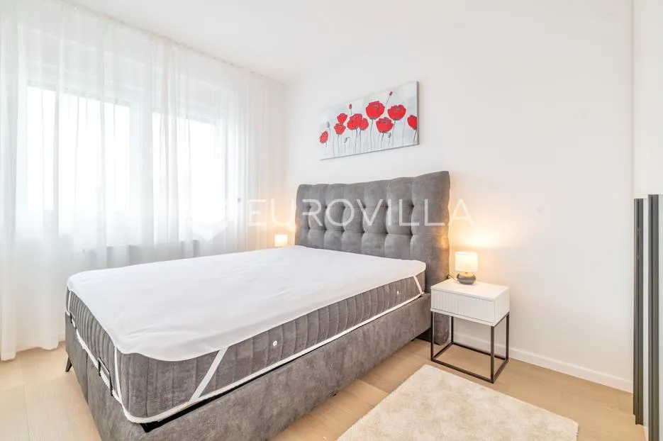 zagreb, trešnjevka, prekrasan dvosoban stan 40 m², parking - slika 5