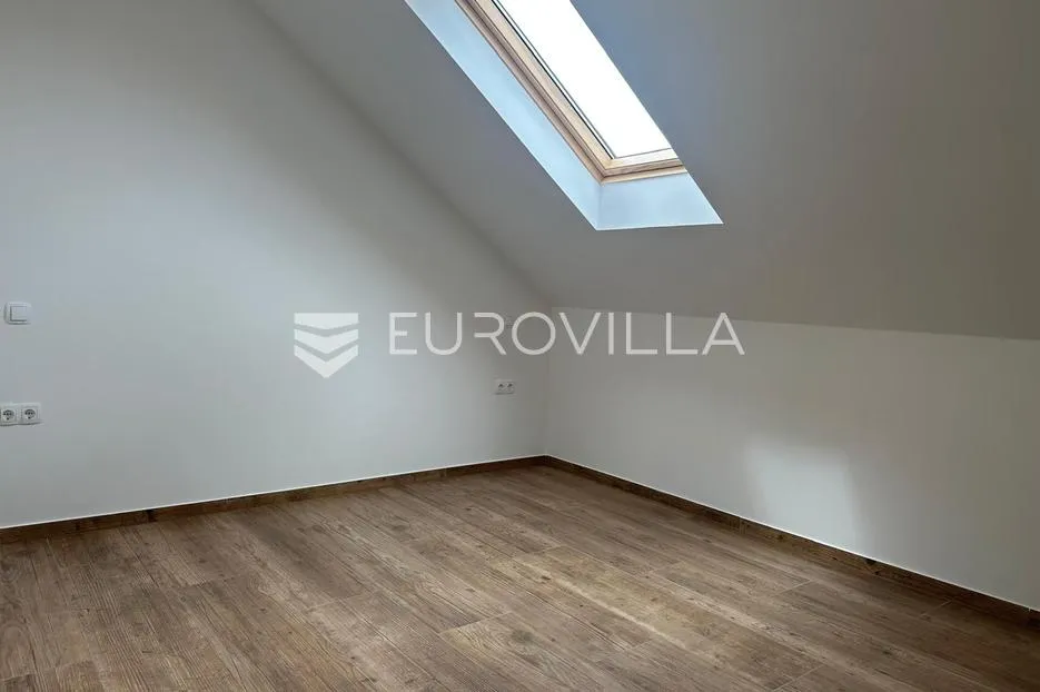 požega, sv.roka, četverosoban stan 83 m² - slika 3