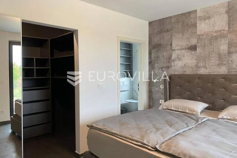 istra, funtana, ekskluzivna vila prvi red do mora - slika 8