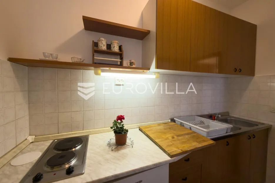 krk, najam, opremljen apartman 40 m² s osiguranom praonicom rublja - slika 6