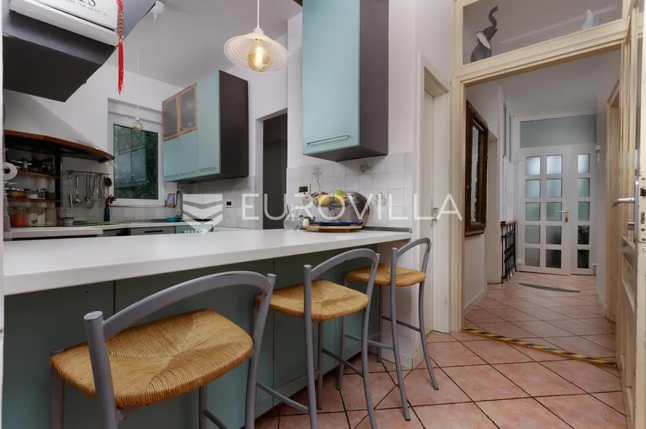opatija, punta kolova, šarmantan četverosoban stan 127 m², pogled na more - slika 2