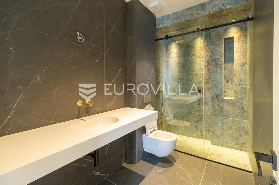 opatija, luksuzan penthose s otvorenim pogledom na kvarner, 274,93 m² - slika 11