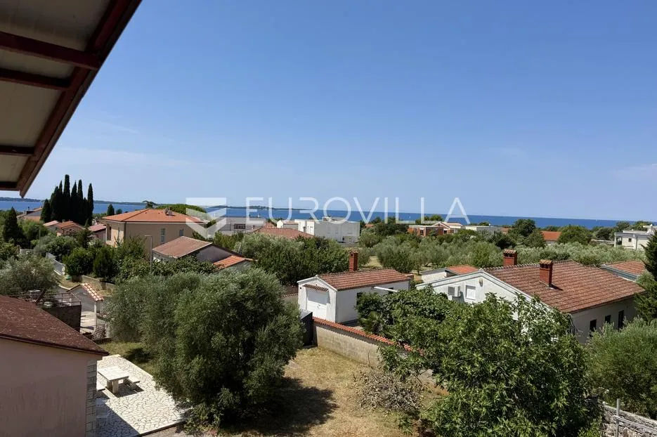 peroj, ekskluzivno, kuća sa tri stambene jedinice - slika 7