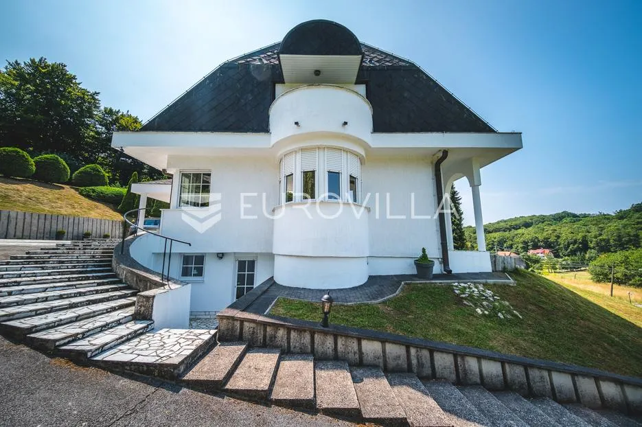 donja pušća, jedinstvena obiteljska villa, parcela 5000 m² - slika 92