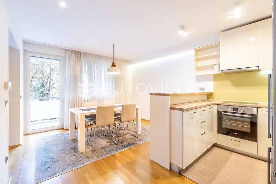 zagreb, britanski trg, prekrasan trosoban stan 80 m² - slika 4