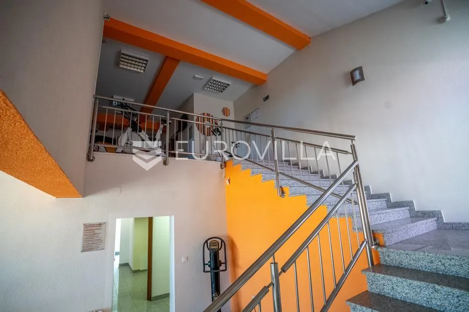 đakovo, industrijska zona, poslovna zgrada, 934 m² - slika 11