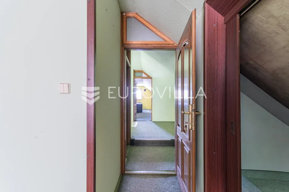 varaždin, centar, poslovna zgrada površine 240 m² - slika 4