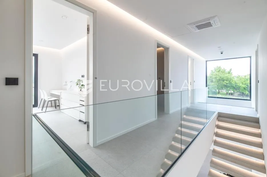 zagreb, sesvete, luksuzna smart vila s bazenom, 390 m2 - slika 12