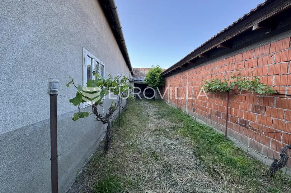 Strizivojna, kuća 175 m2 na zemljištu od 2794 m2