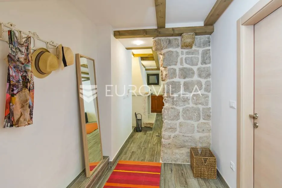 otok šipan, kamena kuća prvi red do mora - slika 20