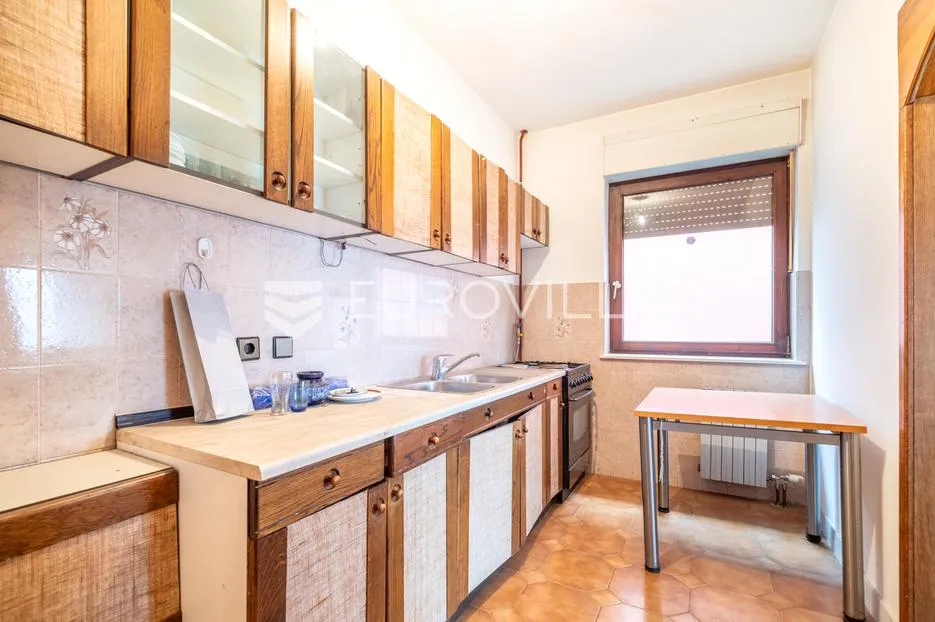 zagreb, granešina, stambeno, poslovna kuća s okućnicom, 377 m² - slika 5