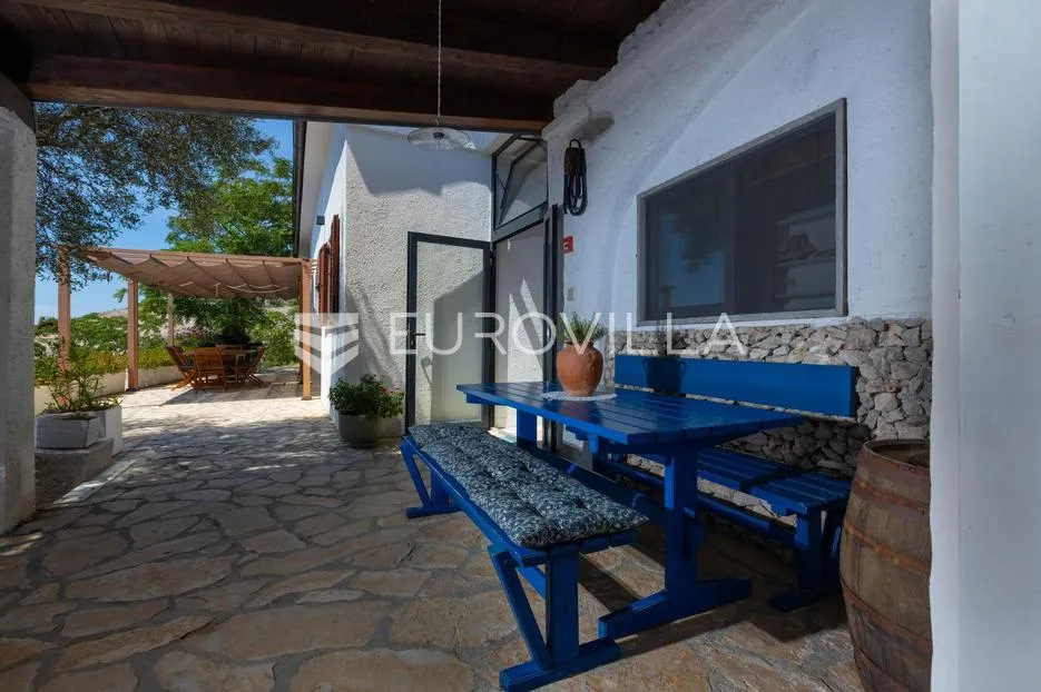 jablanac, prvi red do mora, mediteranska oaza s bazenom u parku prirode velebit - slika 15