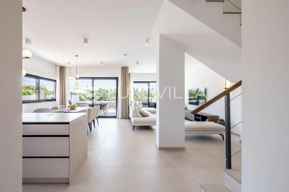 kaštel stari, moderna vila s lijepim pogledom - slika 29