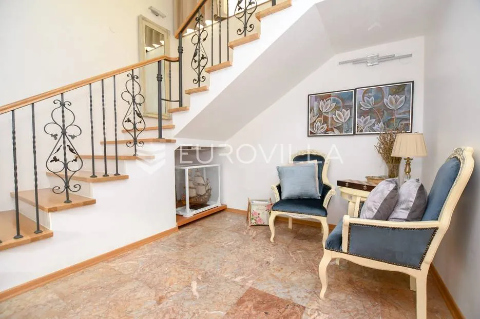 istra, umag, prekrasna kuća s bazenom prvi red do mora 430 m² - slika 17