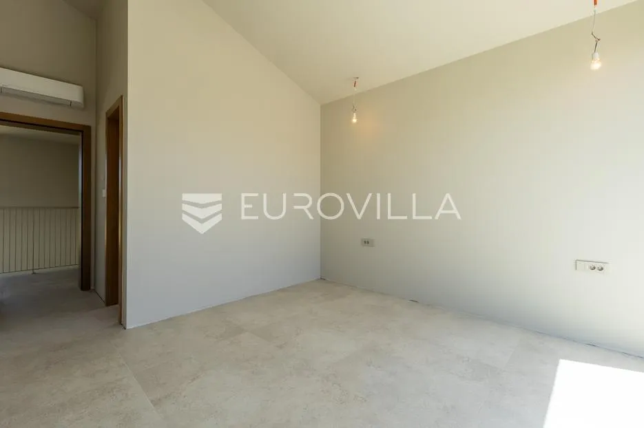 istra, vabriga, vila s pogledom na more i masline - slika 30