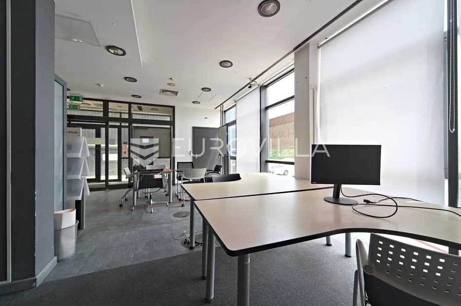 osijek, jug ii, prodaje se prizemni poslovni prostor površine 117 m² - slika 3