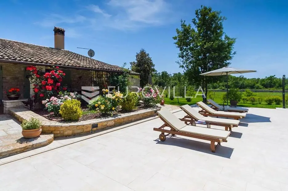 istra, bale, vila s bazenom na imanju od 30.000 m2 u osami - slika 4