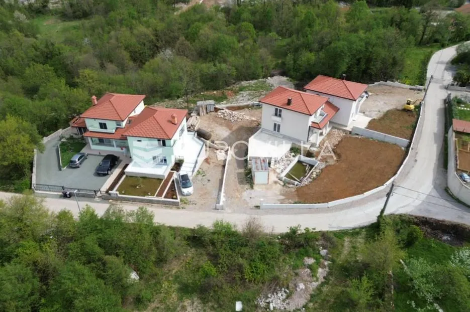 matulji, mučići, moderna dvojna kuća s bazenom i velikom okućnicom 711 m², četverosoban stan 212 m² - slika 2
