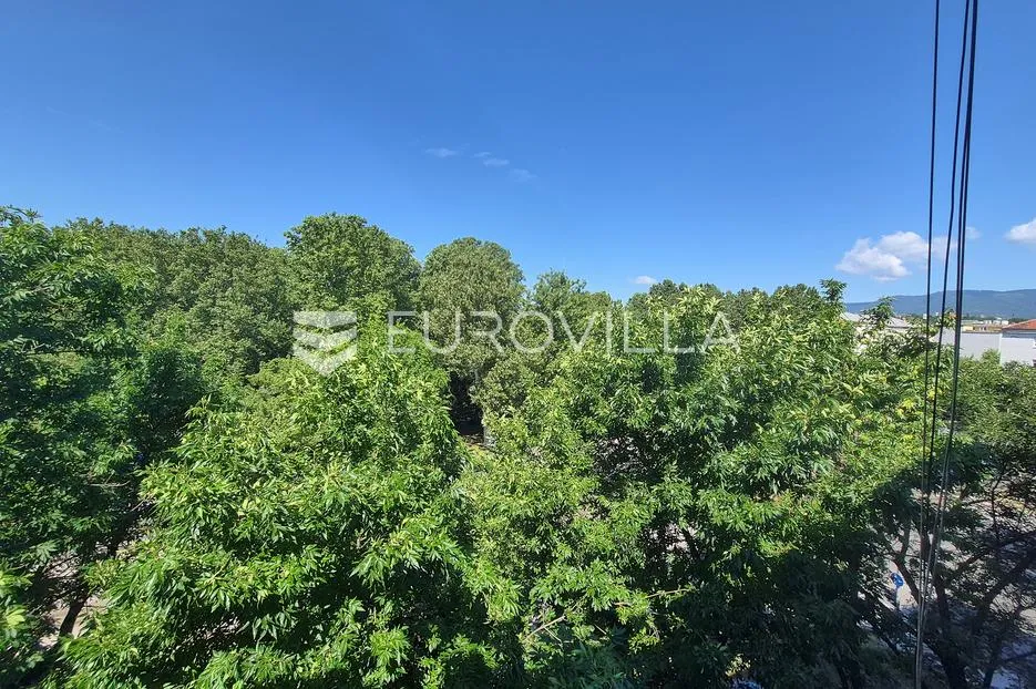 zagreb, centar, trg kralja petra krešimira iv, odličan trosoban stan na 4. katu - slika 10
