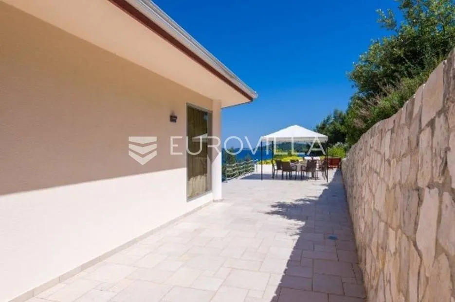korčula, atraktivna vila prvi red do mora - slika 21