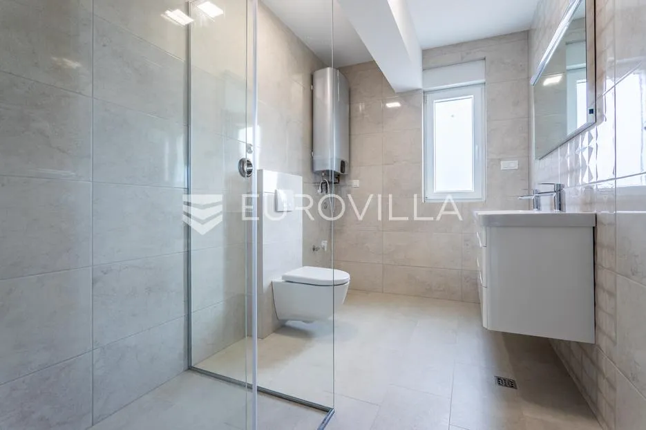 primošten, moderan stan, 146,9 m² - slika 17