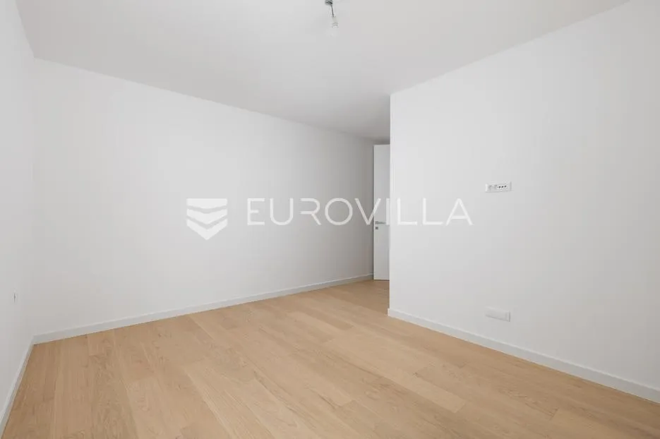 opatija, centar, atraktivan višesoban stan u novogradnji s 4 parkirna mjesta nkp 254 m2 - slika 26