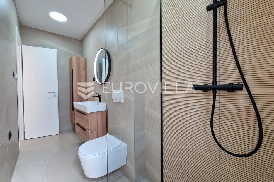 vir, apartman s krovnom terasom, pogled na more - slika 32