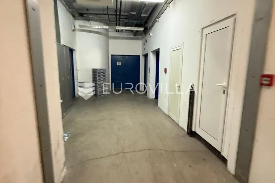 zadar, relja poslovno skladišni prostor korisnog volumena 163,95 m2 na više razina - slika 3