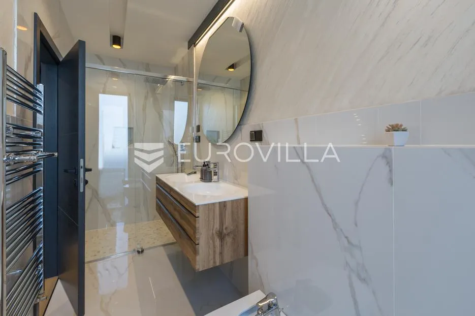 medulin, besprijekornog luksuzna vila 400 m² s bazenom, 300 m od plaže - slika 8