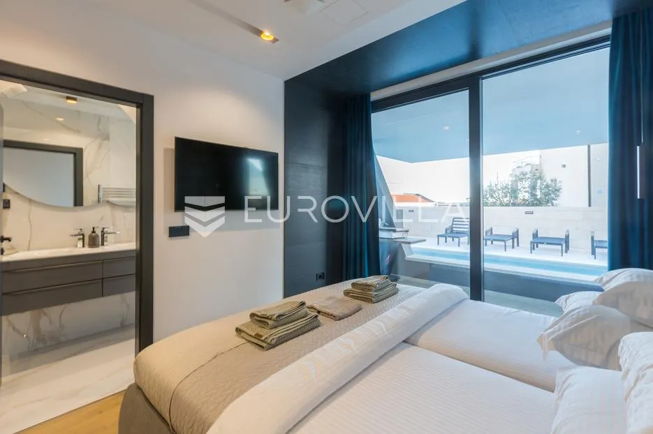 medulin, besprijekornog luksuzna vila 400 m² s bazenom, 300 m od plaže - slika 12