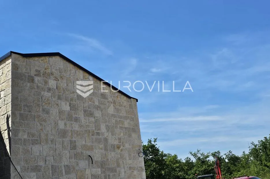 istra, veleniki, kamena vila s bazenom - slika 33