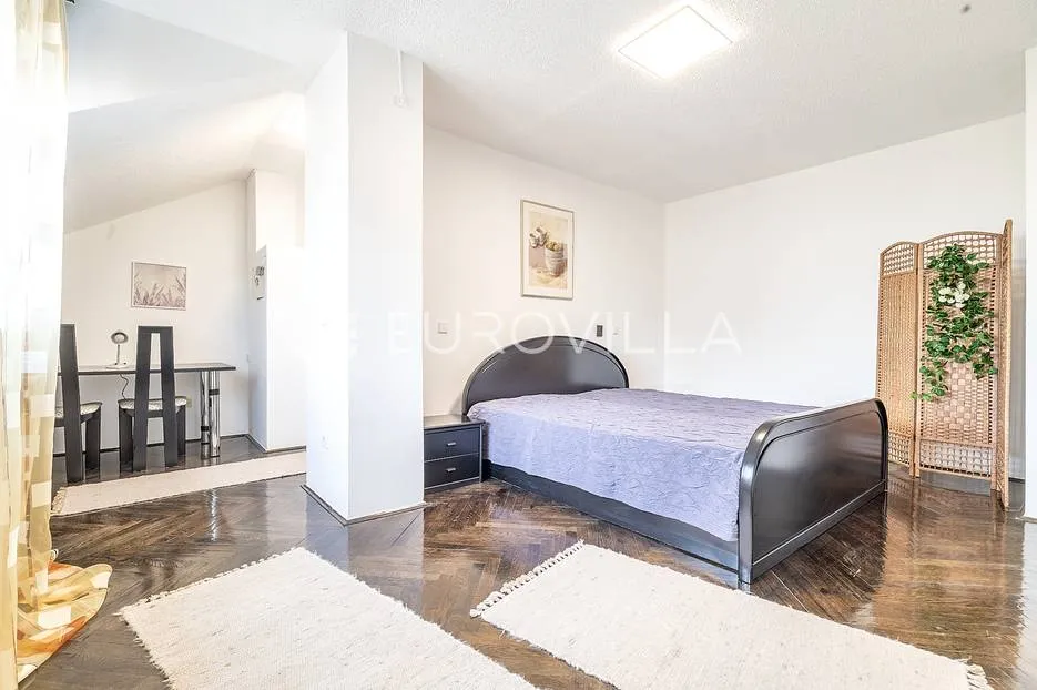 zagreb, malešnica, prekrasan trosoban stan 122 m² - slika 11