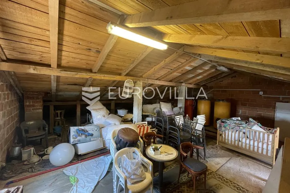 otok rab, barbat, villa sa pet apartmana 500 m² s bazenom - slika 18