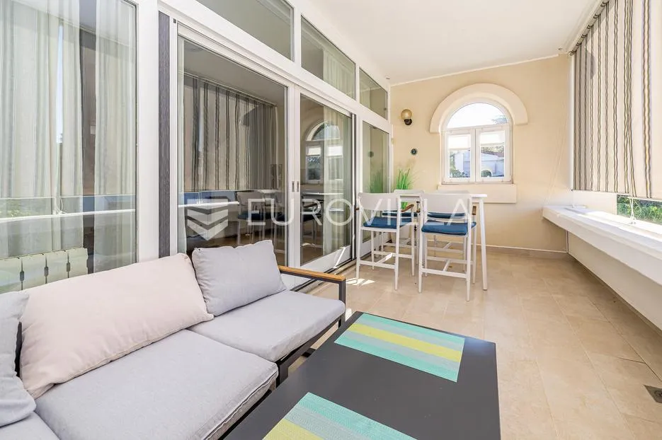 otok krk, njivice, prekrasna kuća 280 m² s pogledom na more i garažom - slika 7