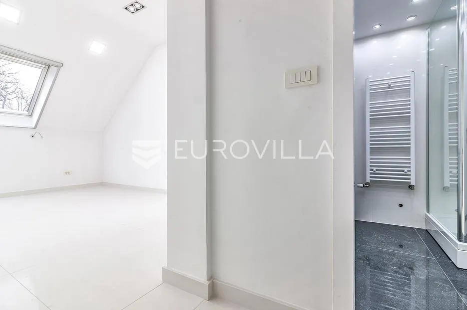 zagreb, jurjevska prekrasna renovirana 2021 obiteljska kuća - slika 32