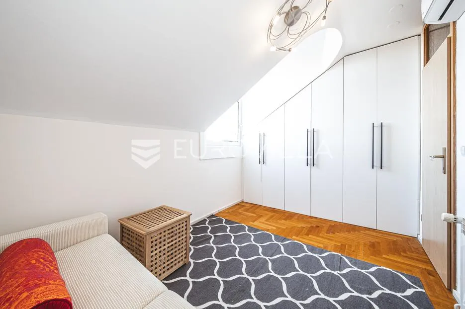 zagreb, zelenjak, prekrasan četverosoban dvoetažni stan, 120 m² - slika 13
