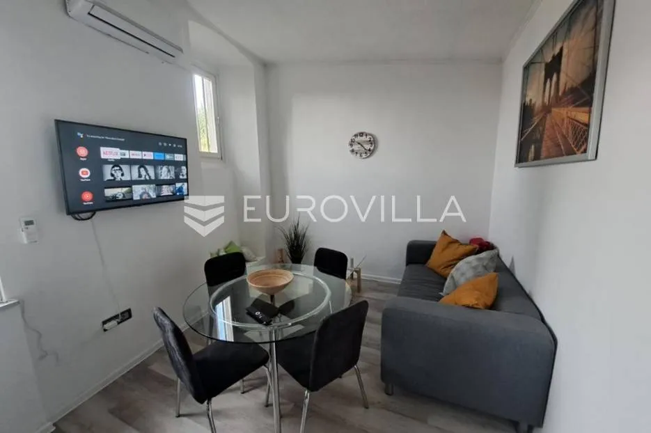 pula, centar, trosoban stan, neto korisna površina 40 m² - slika 1