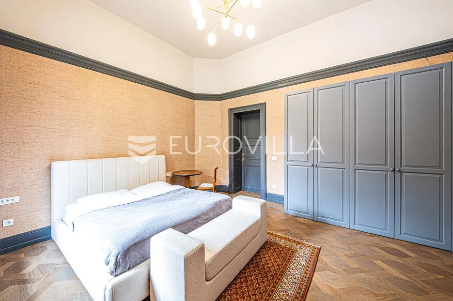 zagreb, gornji grad, demetrova ulica, luksuzan peterosoban stan 260 m² u palači s atrijem - slika 26