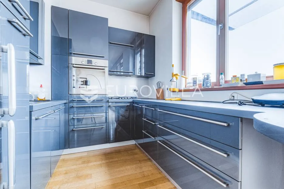 zagreb, medveščak, izvrstan trosoban penthouse! - slika 6