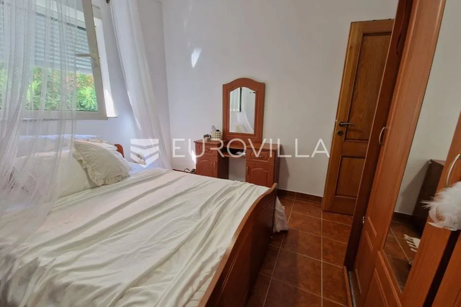 vir, 100m od mora, kuća s 4 apartmana i pogledom na more - slika 72