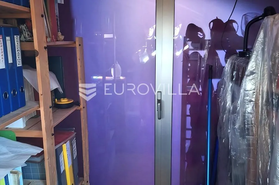 istra, buje okolica, šarmantna samostojeća kuća s velikom okućnicom i investicijskim potencijalom - slika 31